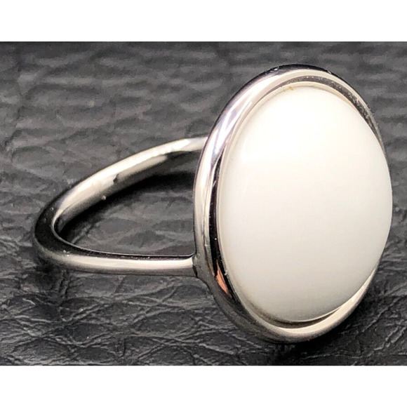 Calvin Klein Ring Size 6 Minimalist White Glass Cabochon Stainless Steel U-Shank - Picture 3 of 9